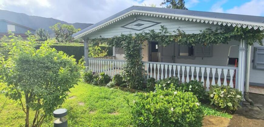 En location une charmante villa de 148 m2 située dans le secteur calme de La Plaine des Palmistes