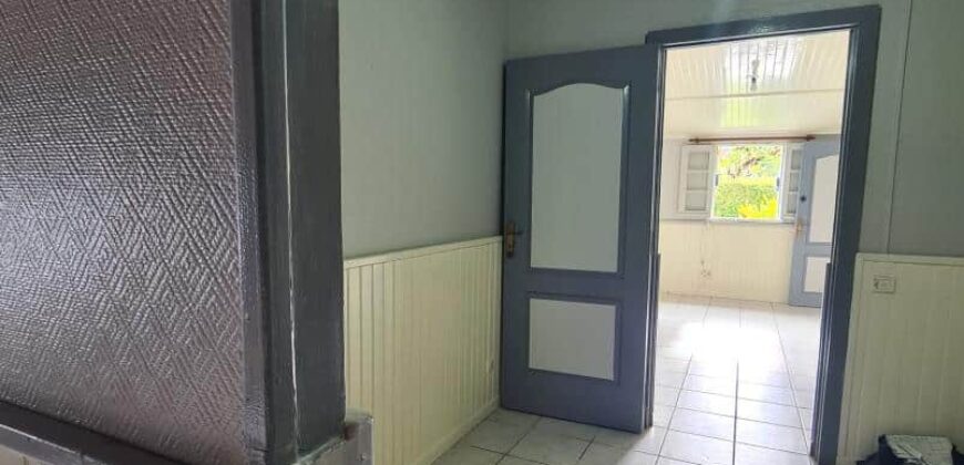 En location une charmante villa de 148 m2 située dans le secteur calme de La Plaine des Palmistes
