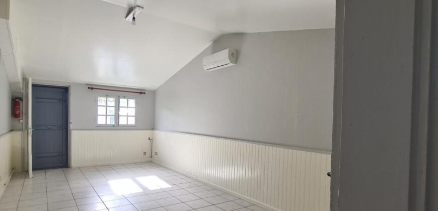 En location une charmante villa de 148 m2 située dans le secteur calme de La Plaine des Palmistes