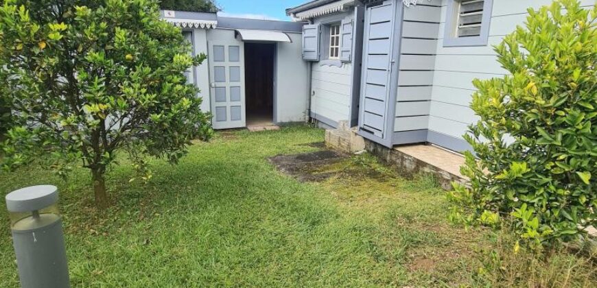 En location une charmante villa de 148 m2 située dans le secteur calme de La Plaine des Palmistes