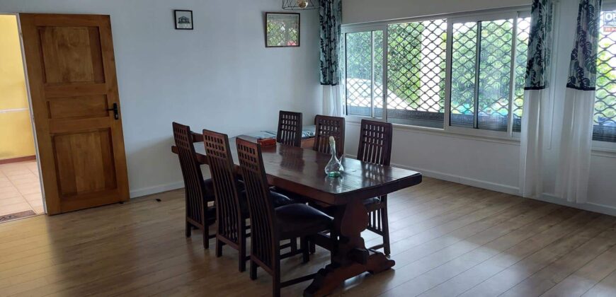 Location d’une spacieuse villa F3 meublée de 109 m² habitables au cœur des Avirons