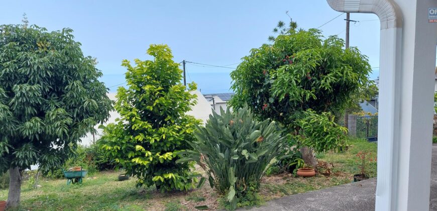 Location d’une spacieuse villa F3 meublée de 109 m² habitables au cœur des Avirons