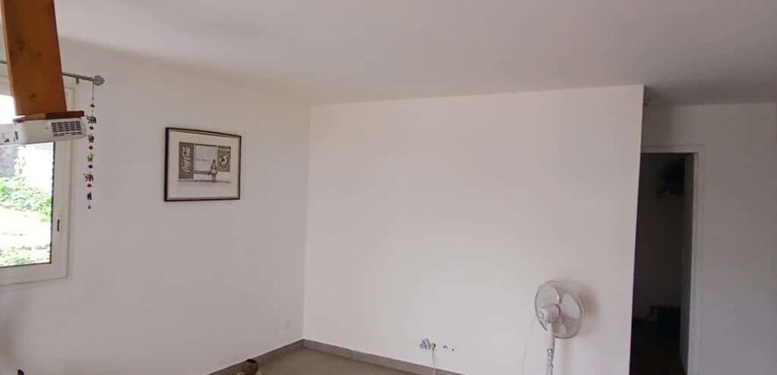 A louer un appartement de type T3 offrant une vue imprenable sur l’océan, situé à Trois Bassins