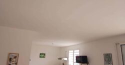 A louer un appartement de type T3 offrant une vue imprenable sur l’océan, situé à Trois Bassins
