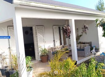 A louer une villa T4 de 76.94 m2 habitables située dans le quartier paisible de La Plaine des Grègues