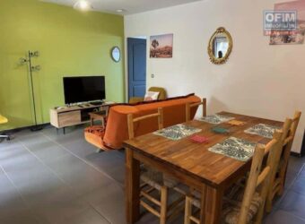 A louer une charmante villa meublée de 55 m2 située à Saint Pierre
