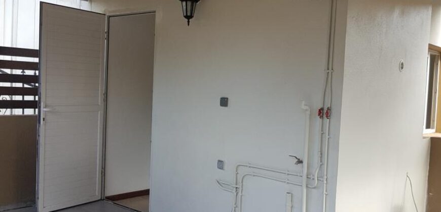 A louer un appartement F3/4 de 63 m2 situé dans une enceinte familiale calme et sécurisée à La ligne des Bambous