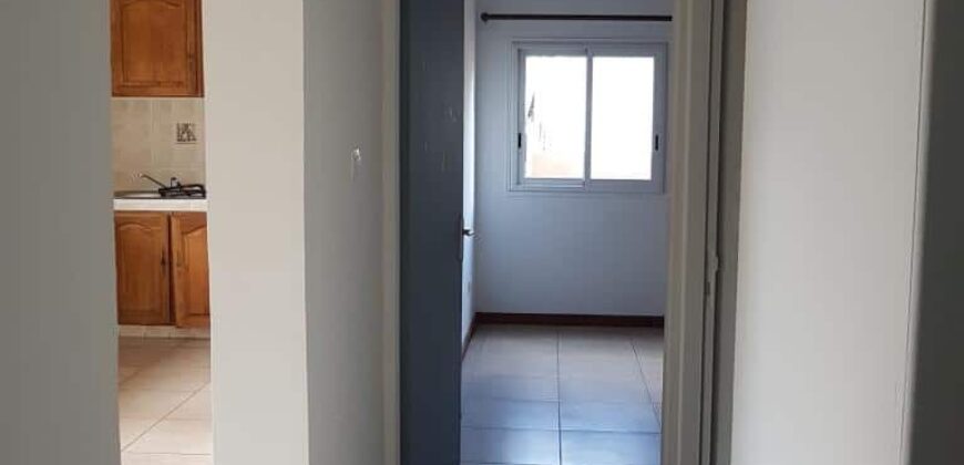 A louer un appartement F3/4 de 63 m2 situé dans une enceinte familiale calme et sécurisée à La ligne des Bambous