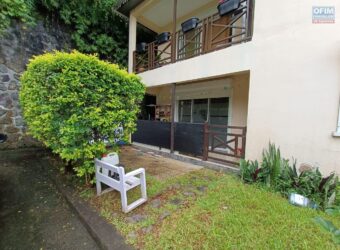 A louer un appartement T3 de 64.60m2 situé dans une petite résidence à Saint Benoit