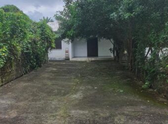 A louer une villa de 59.29m2 avec jardin situé proche centre ville de Saint Benoit