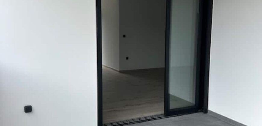 A louer un bel appartement neuf de 71.85 m2 située à l’entrée de La Rivière Saint Louis proche de toutes les commodités