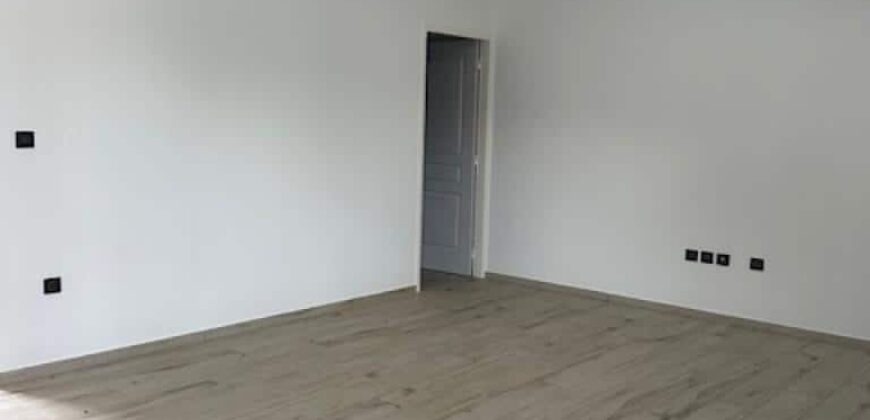 A louer un bel appartement neuf de 71.85 m2 située à l’entrée de La Rivière Saint Louis proche de toutes les commodités