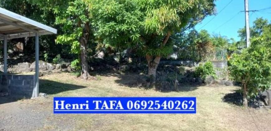 A louer une villa de type F4 de 72.63 m2 avec jardin située dans le secteur des Jacques à Saint Joseph