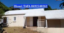 A louer une villa de type F4 de 72.63 m2 avec jardin située dans le secteur des Jacques à Saint Joseph