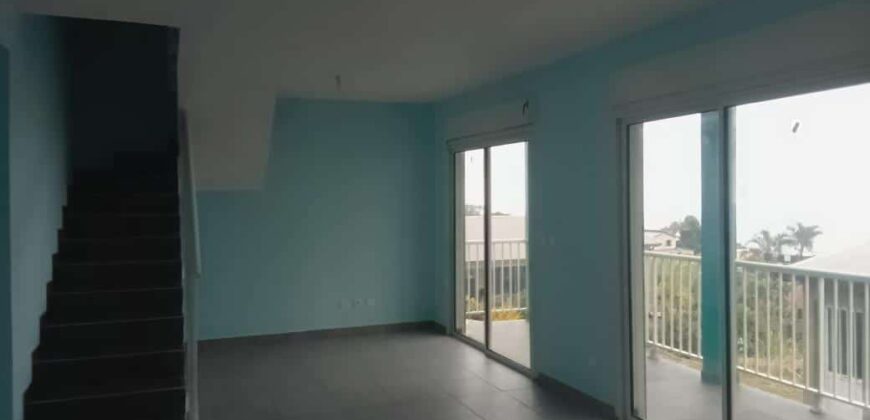 En vente une superbe villa neuve T4 avec vue mer située dans un cadre calme à Trois Bassins