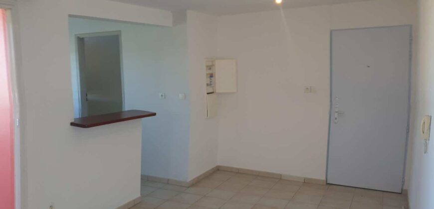 A louer un appartement T2 de 45.65 m2 avec vue mer situé dans une résidence sécurisée à Bas Jean Petit