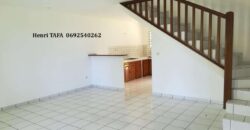 Location d’une villa jumelée de 73.64 m2 située dans un cadre calme proche de toutes commodités à SAINT JOSEPH