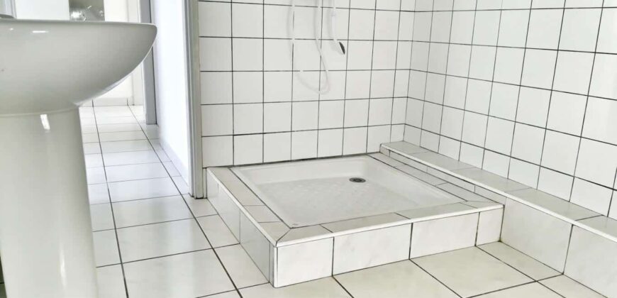 Location d’une villa jumelée de 73.64 m2 située dans un cadre calme proche de toutes commodités à SAINT JOSEPH