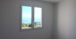 A louer un appartement de type T3 offrant une vue imprenable sur l’océan, situé à Trois Bassins