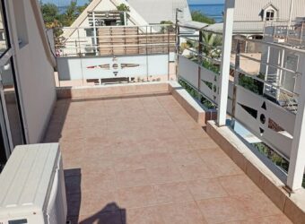 A louer un appartement T3 de 65.62m2 avec jardin à la Saline les bains