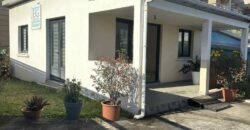 Location d’un local professionnel de 51 m2 situé à Terre Sainte