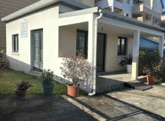 Location d’un local professionnel de 51 m2 situé à Terre Sainte
