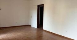 A louer une grande villa F6 pour activité professionnelle à deux pas des commerces à Saint-Louis