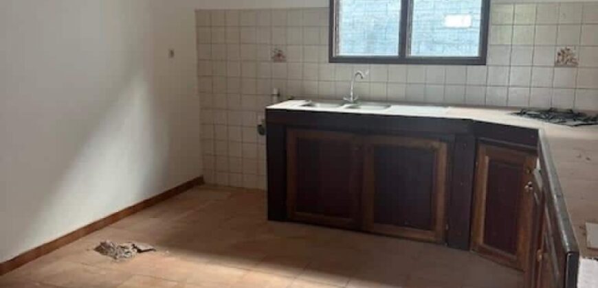 A louer une grande villa F6 pour activité professionnelle à deux pas des commerces à Saint-Louis