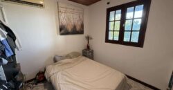 À vendre villa R+1 avec deux logements indépendants et vue panoramique située à l’entrée sud des Avirons
