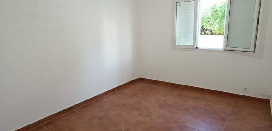 A vendre un appartement T3 de 71m2 avec varangue à proximité des commerces à Saint Benoit