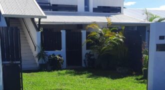 À louer une charmante villa T3 de 57 m2 située dans une petite résidence calme proche du centre-ville de Bras Panon