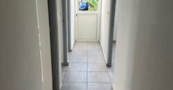 À louer une charmante villa T4 de 84.50 située à l’entrée du chemin Boissy proche du centre-ville de Saint Pierre