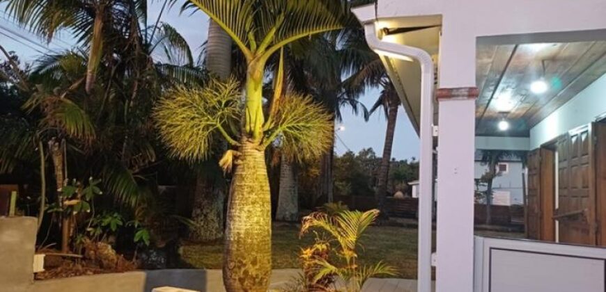A vendre une agréable villa de plain-pied sur un beau terrain paysagé proche de la plage à Saint-André