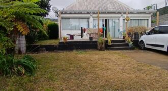 A louer une villa de 90m2 située dans le quartier du Guillaume à Saint-Paul.