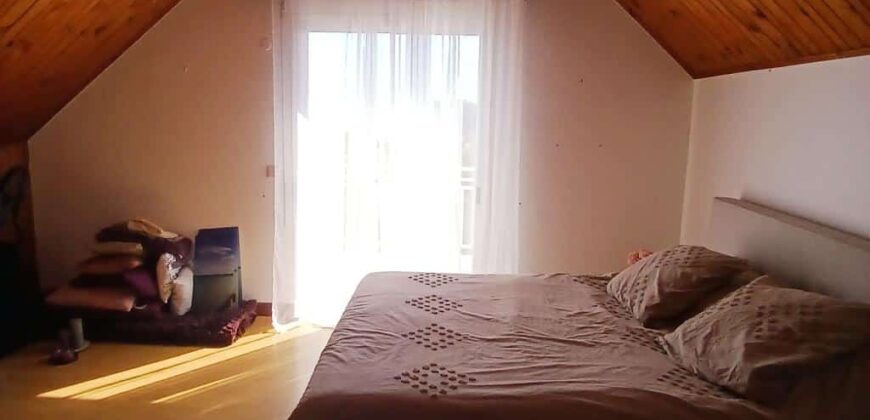 Location d’une charmante villa de 136.11m2 avec piscine située dans un environnement verdoyant à Saint-Gilles les Hauts