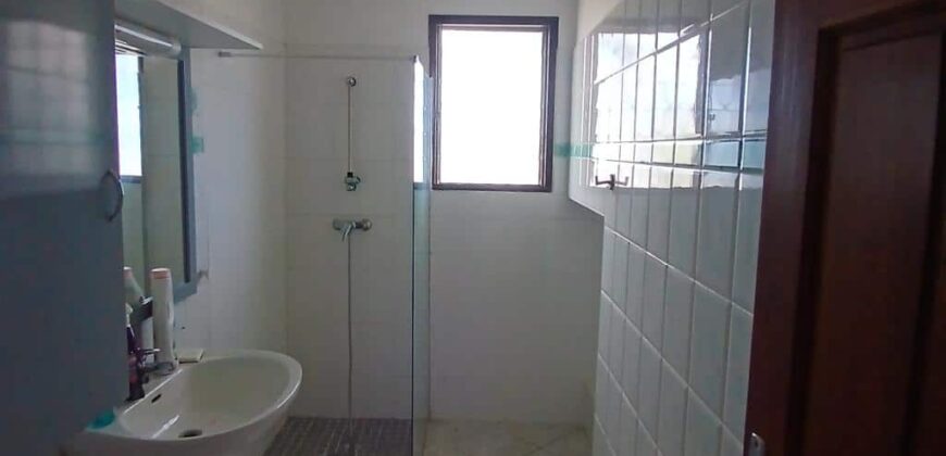 Location d’une charmante villa de 136.11m2 avec piscine située dans un environnement verdoyant à Saint-Gilles les Hauts