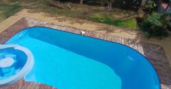 Location d’une charmante villa de 136.11m2 avec piscine située dans un environnement verdoyant à Saint-Gilles les Hauts