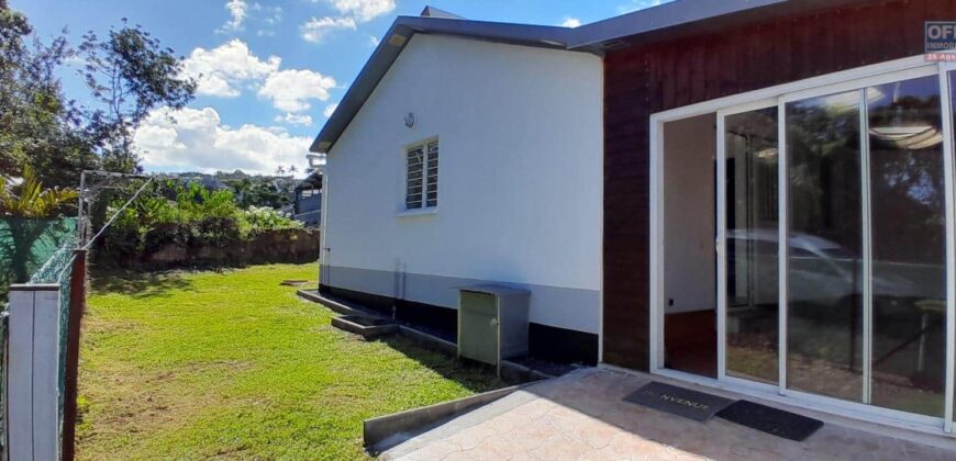 A louer une villa F3 de plain pied avec cour clôturée située au Tampon 17èkm