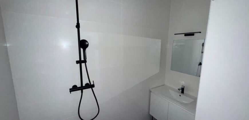 À louer studios neufs meublés et équipés haut de gamme situés au centre-ville du Tampon