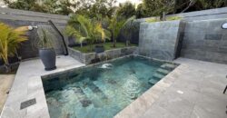 À vendre villa neuve en R+1 d’environ 100 m2 avec piscine à proximité du centre-ville d’Etang Salé les Hauts