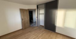 À vendre villa neuve en R+1 d’environ 100 m2 avec piscine à proximité du centre-ville d’Etang Salé les Hauts