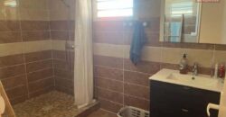 A louer appartement T4 meublé atypique situé au-dessus d’une villa à Etang Salé