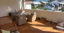 A louer appartement T4 meublé atypique situé au-dessus d’une villa à Etang Salé