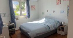 A louer appartement T4 meublé atypique situé au-dessus d’une villa à Etang Salé