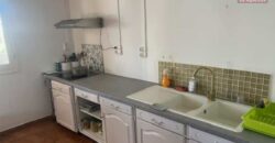A louer appartement T4 meublé atypique situé au-dessus d’une villa à Etang Salé