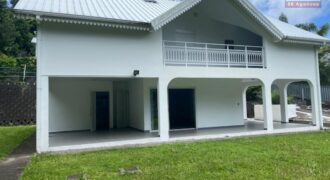 A louer une grande villa de 221m2 avec jardin à proximité des commerces et écoles à La Montagne