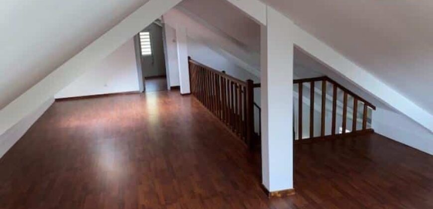 A louer une grande villa de 221m2 avec jardin à proximité des commerces et écoles à La Montagne