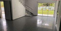 A louer une grande villa de 221m2 avec jardin à proximité des commerces et écoles à La Montagne