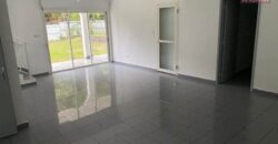 A louer une grande villa de 221m2 avec jardin à proximité des commerces et écoles à La Montagne