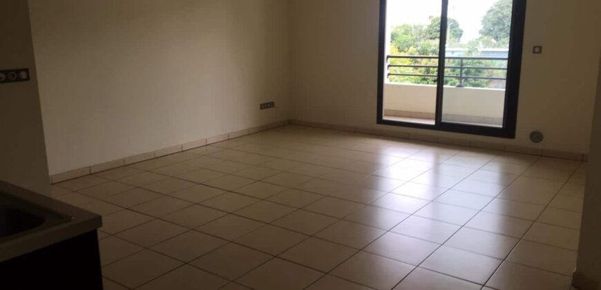 A louer un appartement T2 de 53m2 avec terrasse dans une résidence à Sainte Clotilde
